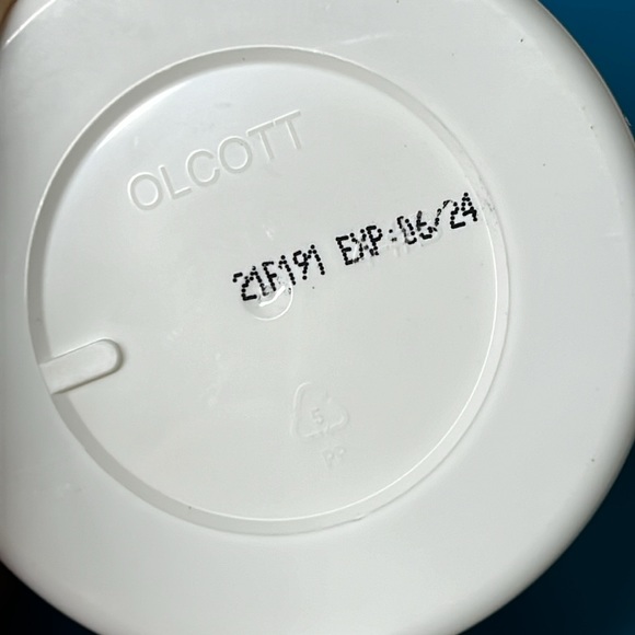 🖤First Aid Beauty Ultra Repair® Cream Intense Hydration - Picture 2 of 6